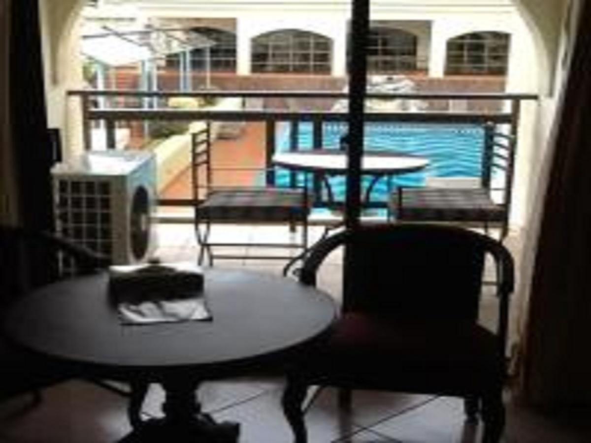 M Plaza Hotel Accra Exterior photo