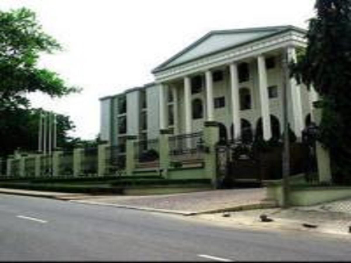 M Plaza Hotel Accra Exterior photo